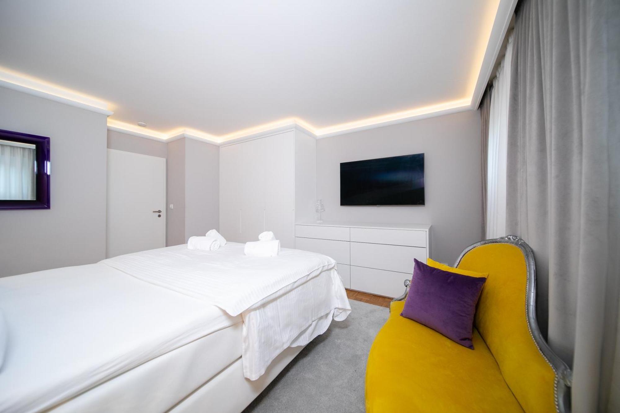 Loft4You - Hideaway - By Favorite Stays Нойс Екстериор снимка