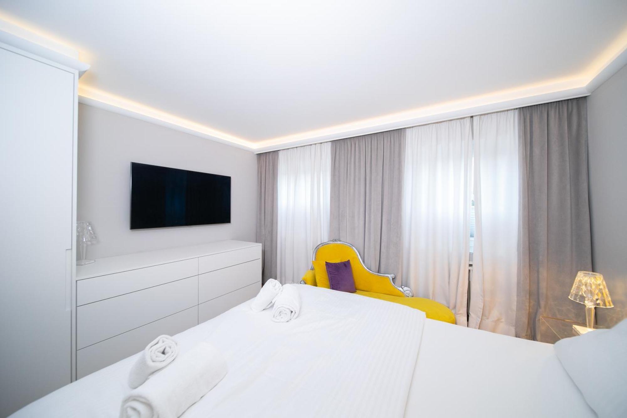 Loft4You - Hideaway - By Favorite Stays Нойс Екстериор снимка